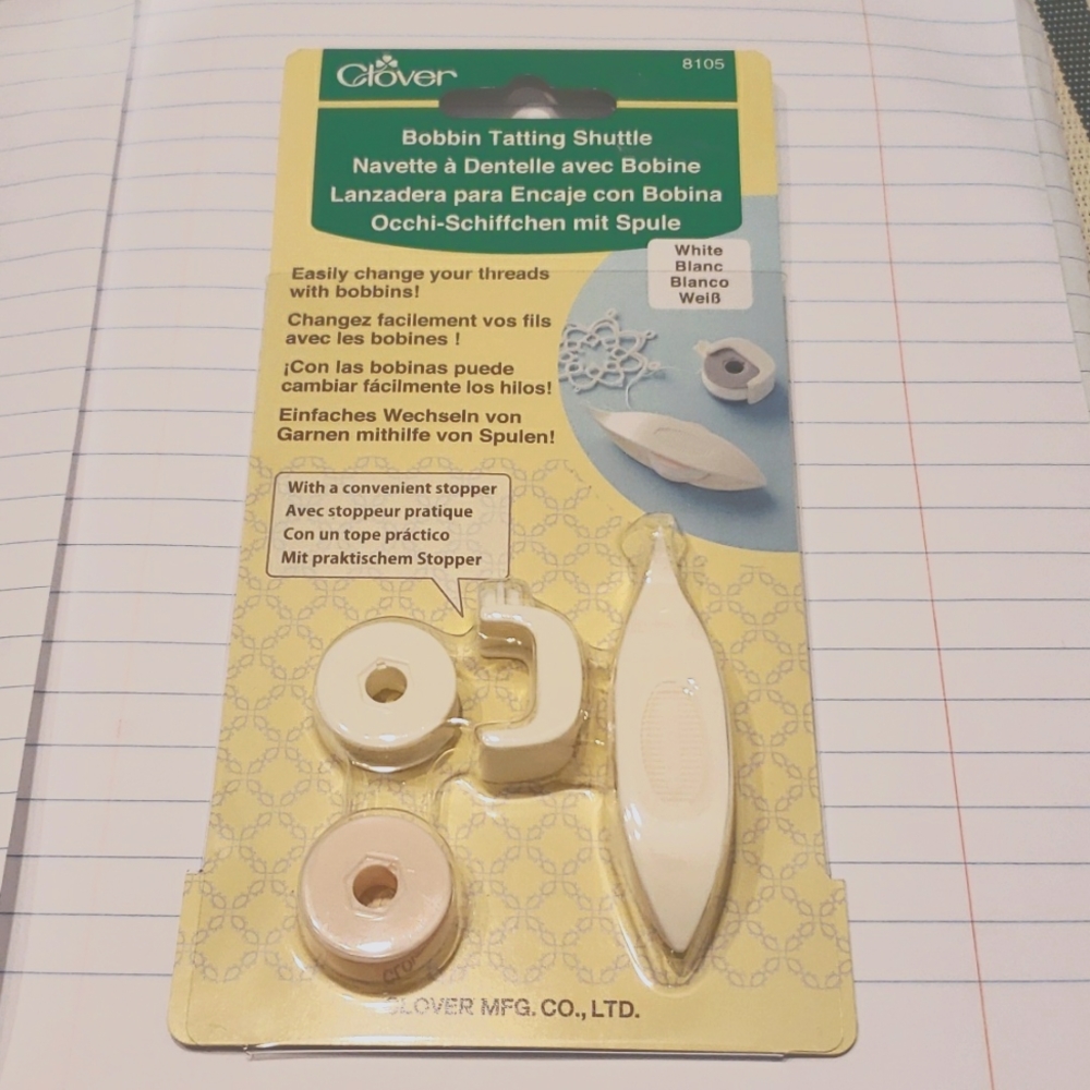 CLOVER Bobbin Tatting Shuttle w/removable bobbin and bobbin holder
